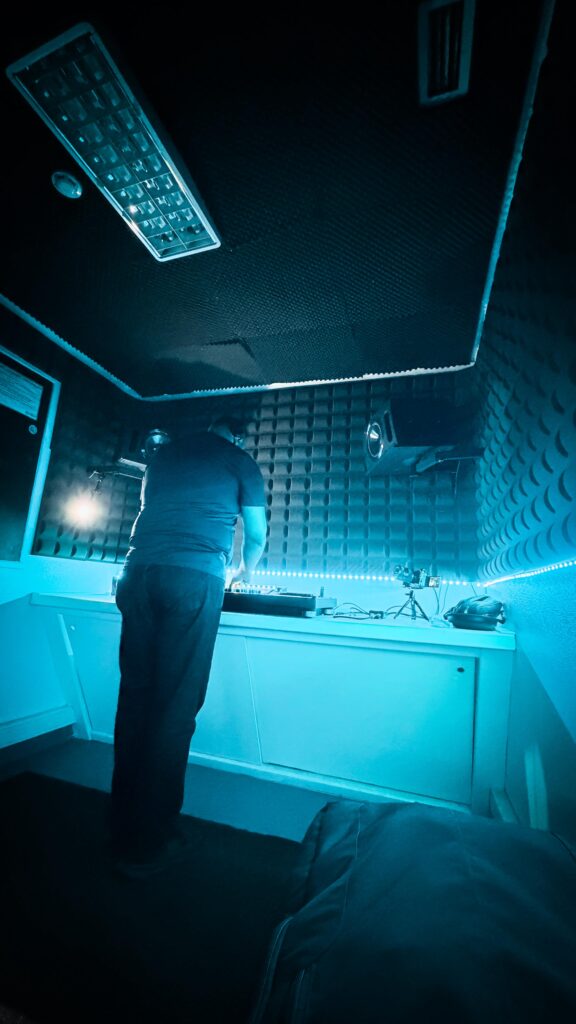 Nevito in Store4Dj Studio recording a set 5